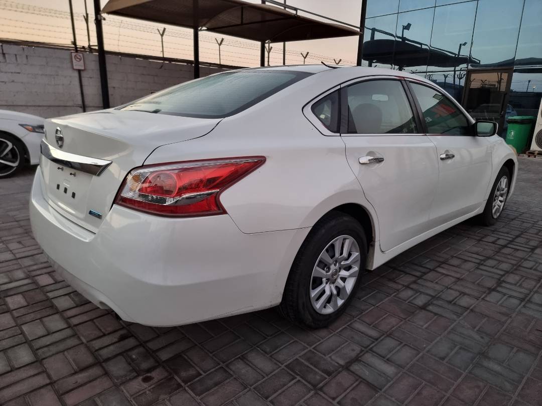 2013 NISSAN ALTIMA — 235732 Miles — Lot 38621935 — Ind. 12 - Marhaba Auctions Used Cars - Image 4