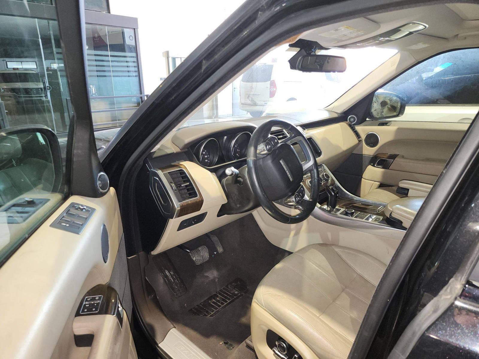 LAND ROVER RANGE ROVER SPORT 2016 - Marhaba Auction Used Cars - Image 10