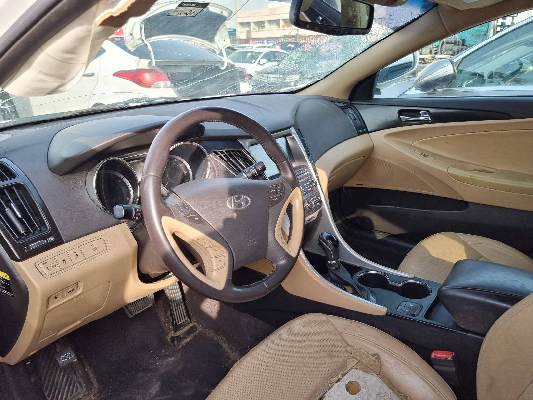 2014 HYUNDAI SONATA — 187533 Miles — Lot 124587 — Ind. 12 - Marhaba Auctions Used Cars - Image 8