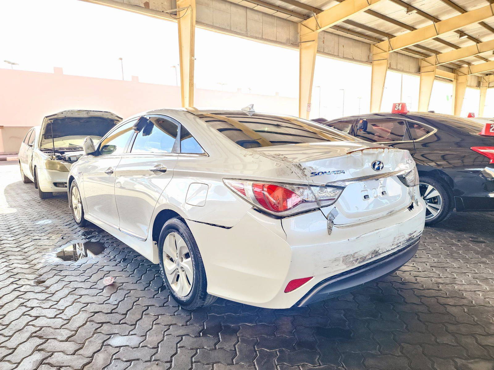 2015 HYUNDAI SONATA — 162300 Miles — Lot FA134364 — Souq - Marhaba Auctions Used Cars - Image 3