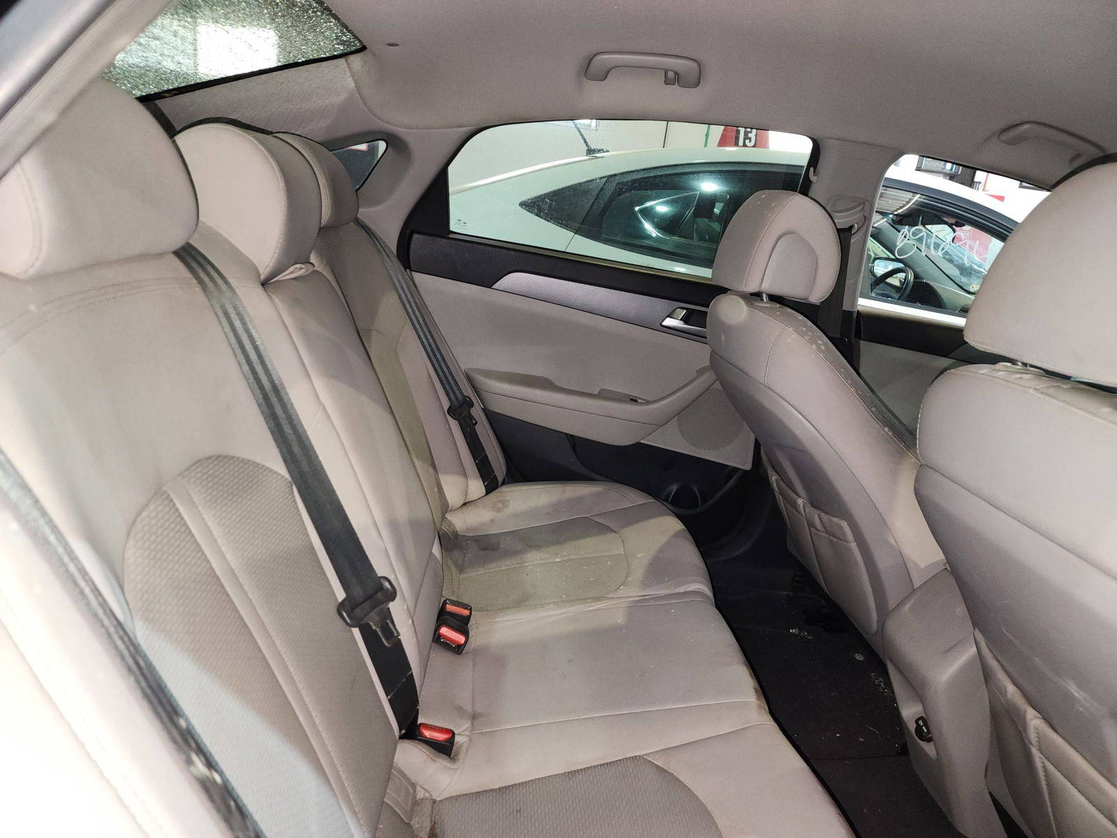2015 HYUNDAI SONATA — 139155 Miles — Lot 60254784 — Al Quoz - Marhaba Auctions Used Cars - Image 7