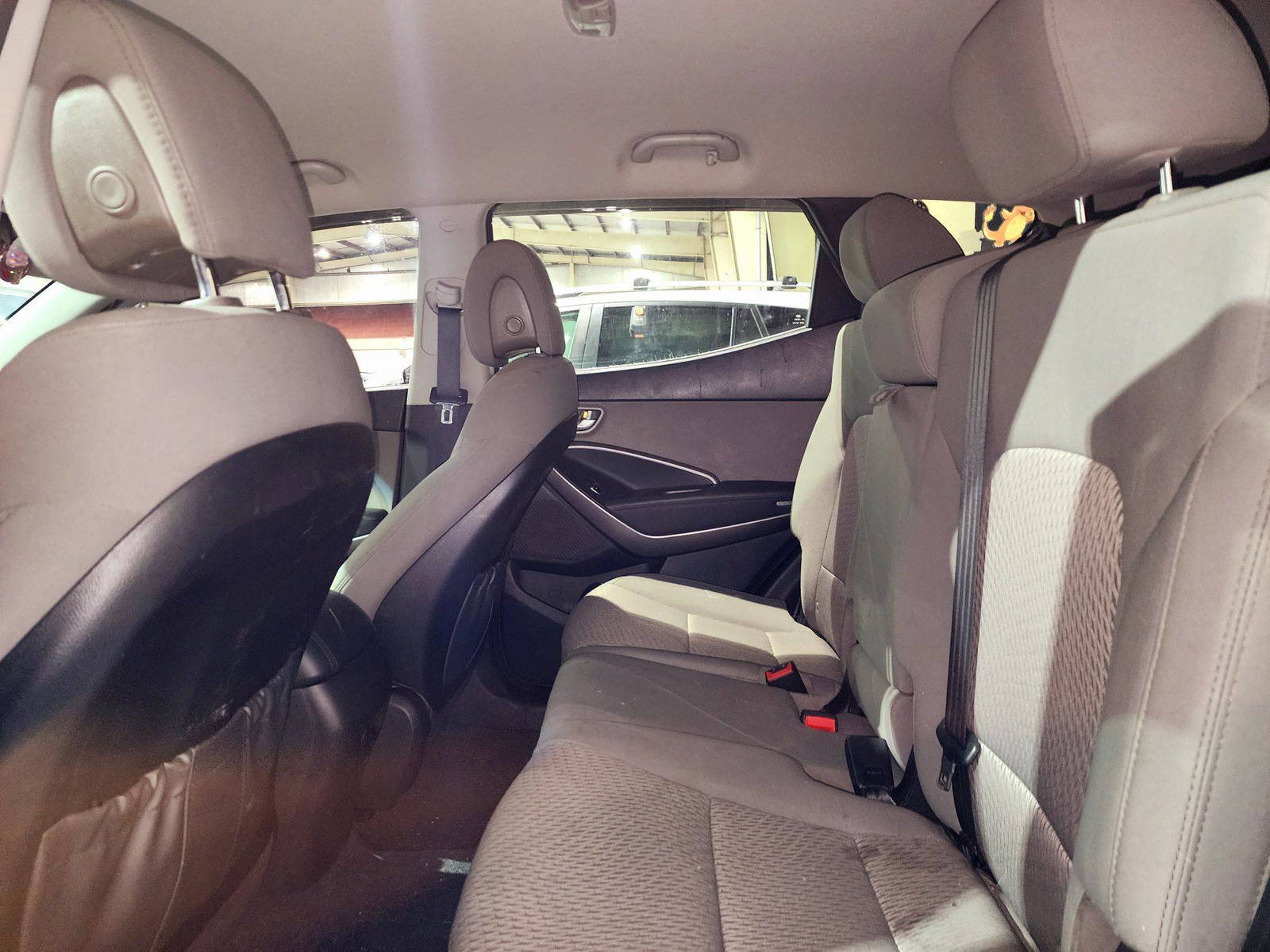 2016 HYUNDAI SANTA FE — 138524 Miles — Lot 352428 — Souq - Marhaba Auctions Used Cars - Image 6