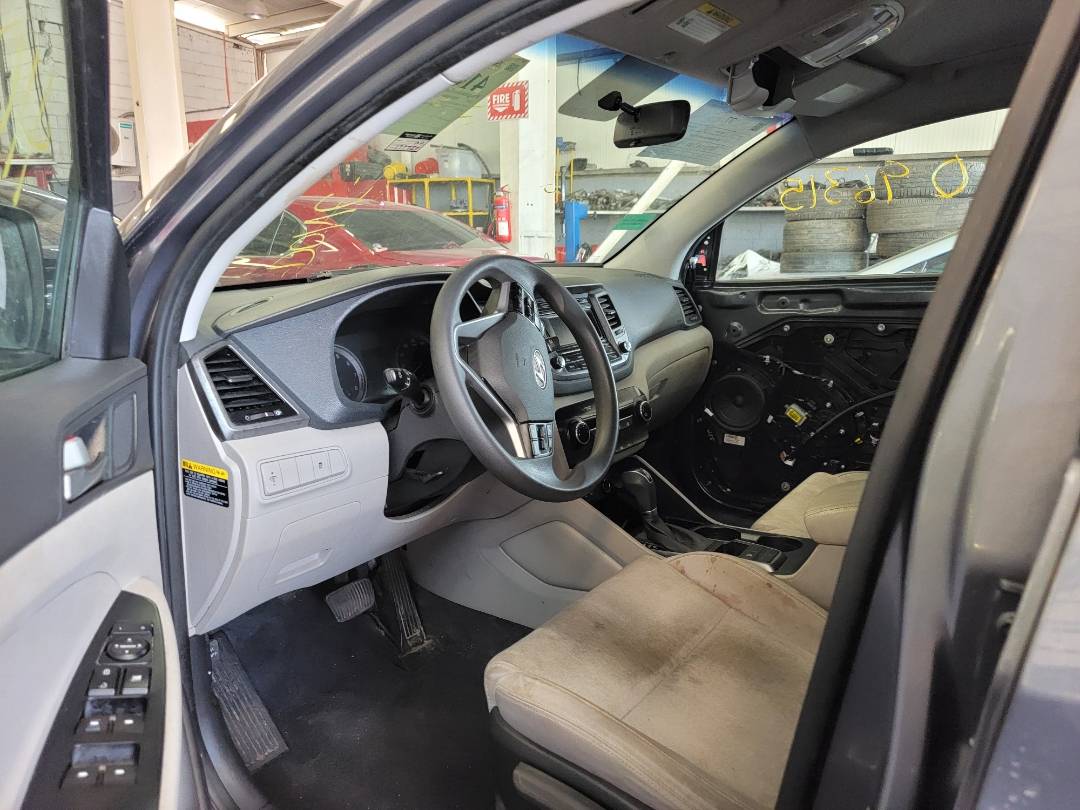 HYUNDAI TUCSON 2017 - Marhaba Auction Used Cars - Image 4