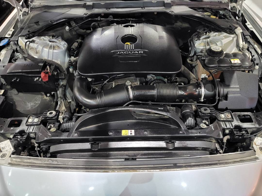 2017 JAGUAR XE 25t — 32491 Miles — Lot 970527 — Souq - Marhaba Auctions Used Cars - Image 12