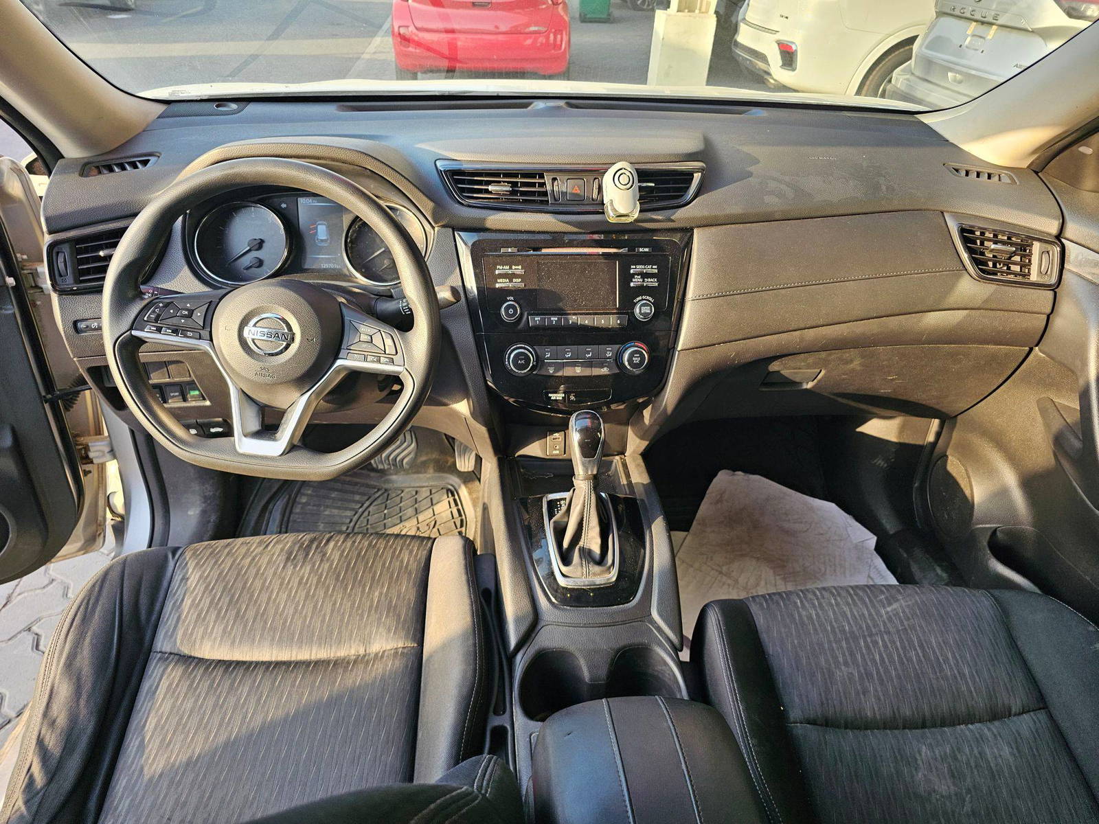 NISSAN ROGUE 2017 - Marhaba Auction Used Cars - Image 7