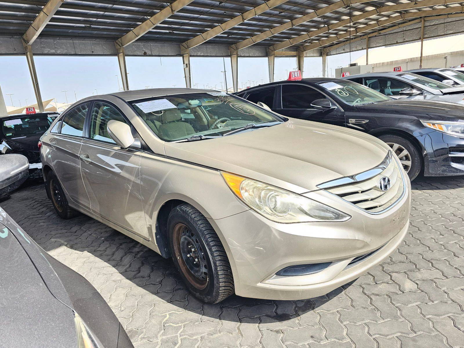2012 HYUNDAI SONATA — 108418 Miles — Lot 3CH323787 — Souq - Marhaba Auctions Used Cars - Image 4