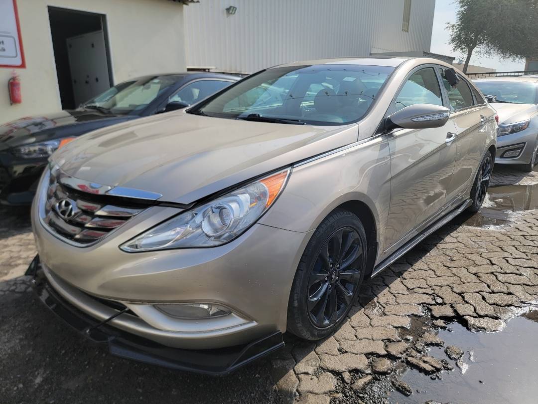 2011 HYUNDAI SONATA — 167508 Miles — Lot H273556 - Marhaba Auctions Used Cars - Image 3