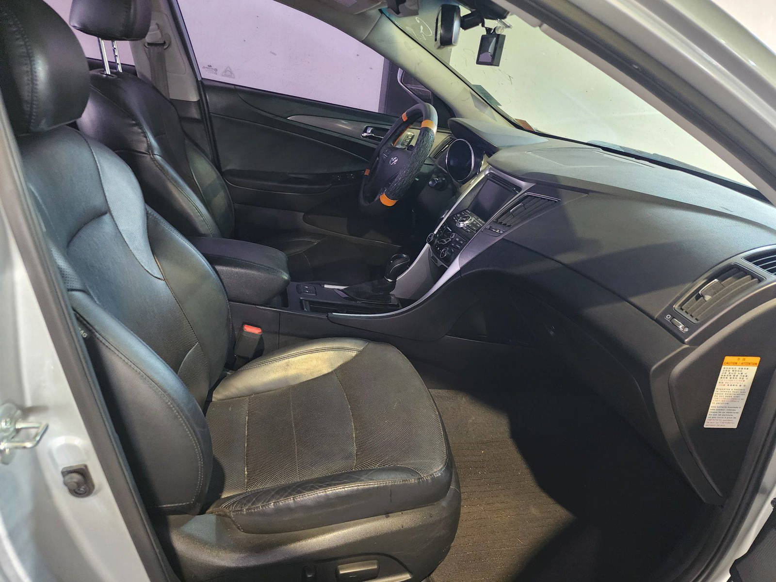 2012 HYUNDAI SONATA — 62433 KM — Lot 52114 — Al Quoz - Marhaba Auctions Used Cars - Image 7