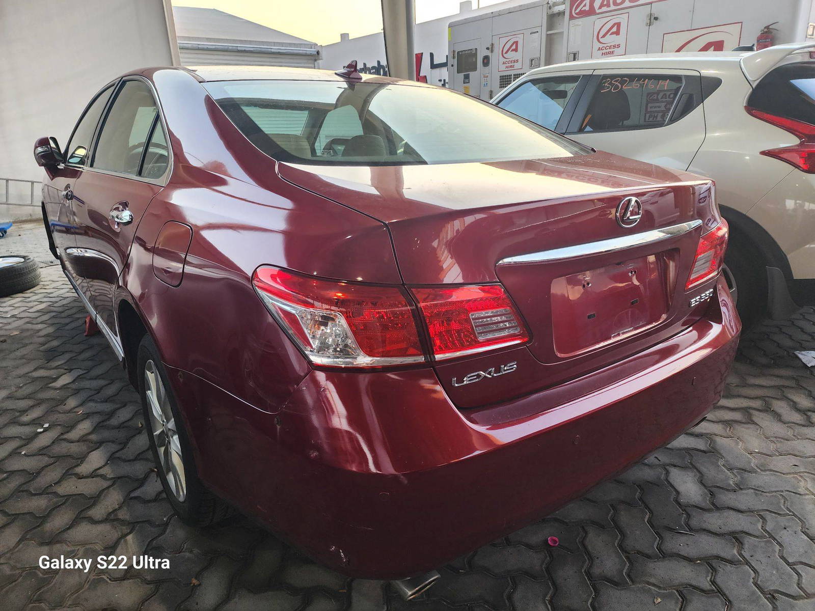 2010 LEXUS ES 350 — 216370 Miles — Lot 2351253 - Marhaba Auctions Used Cars - Image 4