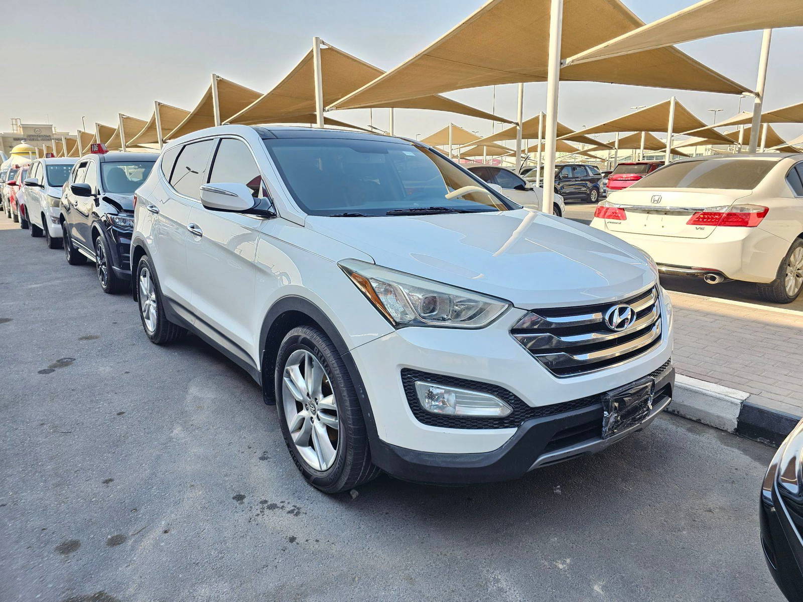 2013 HYUNDAI SANTA FE — 168032 Miles — Lot G067665 — Souq - Marhaba Auctions Used Cars - Image 4