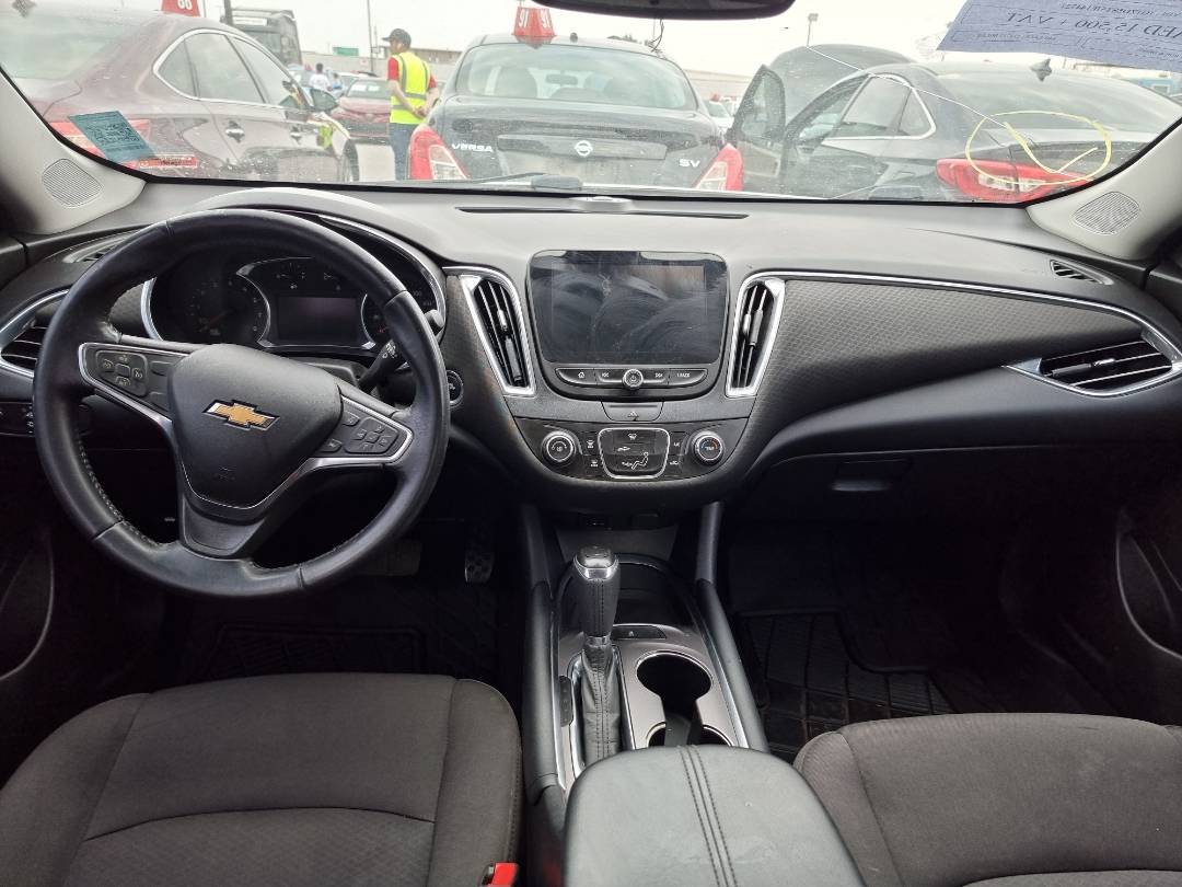 2018 CHEVROLET MALIBU — 114711 Miles — Lot 215487 — Souq - Marhaba Auctions Used Cars - Image 7
