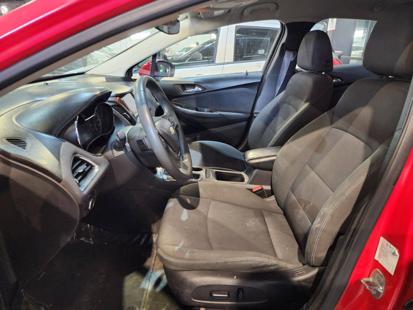 2018 CHEVROLET CRUIZE — 143485 KM — Lot 10480 — Al Quoz - Marhaba Auctions Used Cars - Image 9