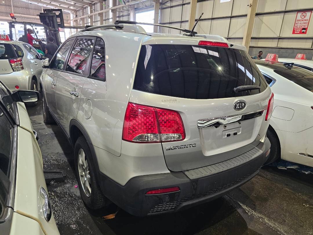 2011 KIA SORENTO — 164870 Miles — Lot G179025 — Main - Marhaba Auctions Used Cars - Image 4