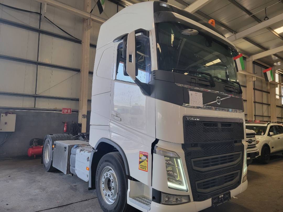 2017 VOLVO FH-Series — 902945 KM — Lot HB793249 — Main - Marhaba Auctions Used Cars - Image 3
