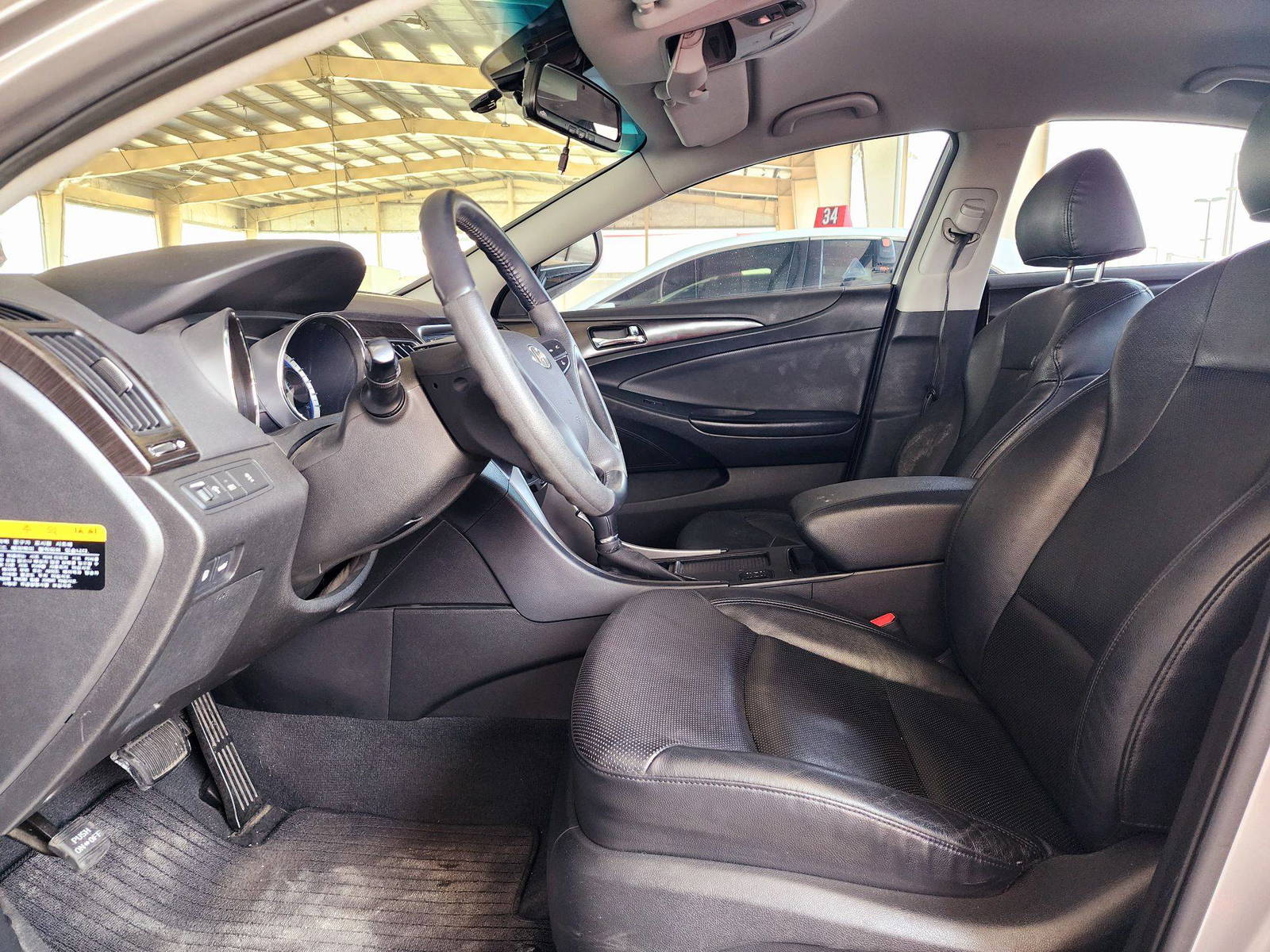 2012 HYUNDAI SONATA — 93072 KM — Lot 346280 — Souq - Marhaba Auctions Used Cars - Image 8