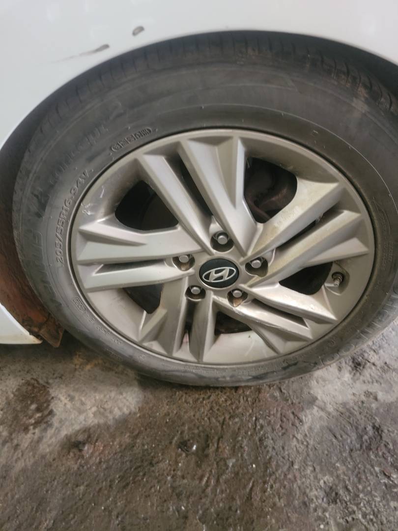 2019 HYUNDAI ELANTRA — 154079 Miles — Lot H420017 — Main - Marhaba Auctions Used Cars - Image 6