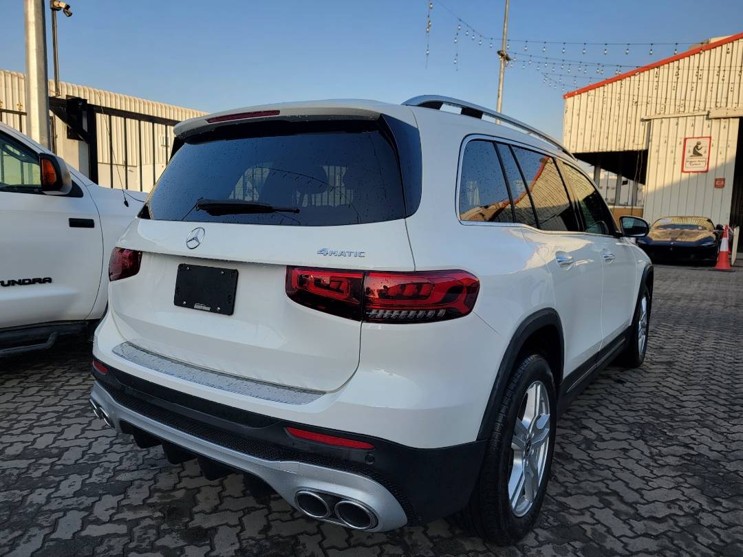 2021 MERCEDES BENZ GLB 250 — 4865 Miles — Lot W112996 — Main - Marhaba Auctions Used Cars - Image 4