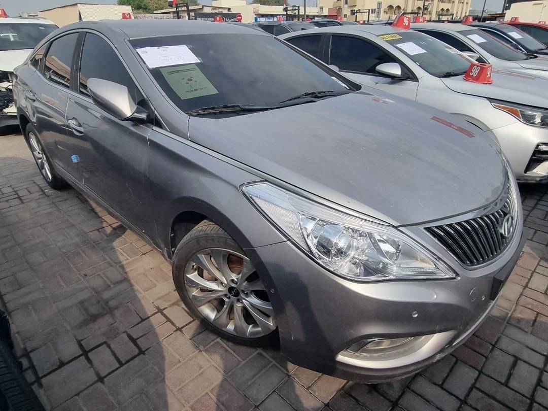 2011 HYUNDAI GRANDEUR — 191691 KM — Lot 25785 — Ind. 12 - Marhaba Auctions Used Cars - Image 3