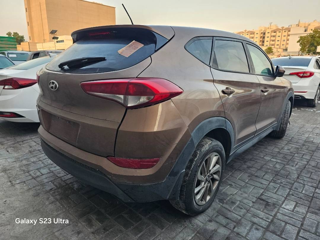 2016 HYUNDAI TUCSON — 177786 Miles — Lot 3228033 — Souq - Marhaba Auctions Used Cars - Image 4