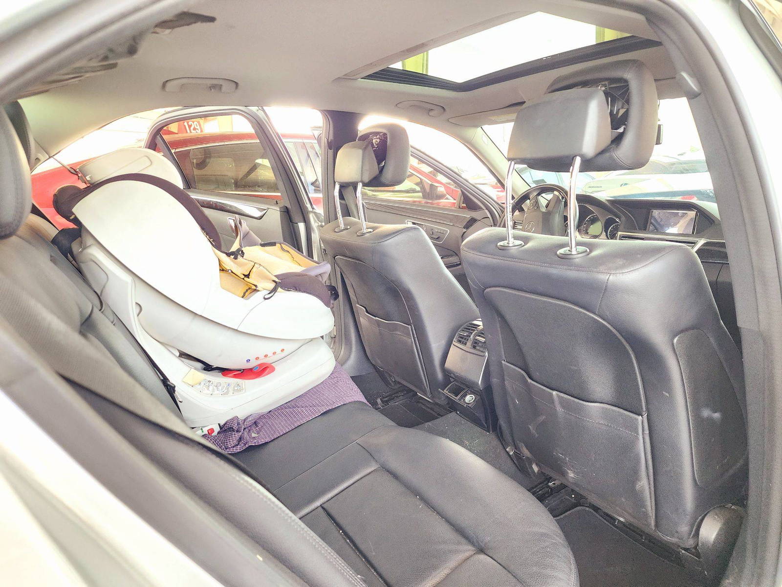 2011 MERCEDES BENZ E-300 — 187912 KM — Lot 293314 — Souq - Marhaba Auctions Used Cars - Image 6
