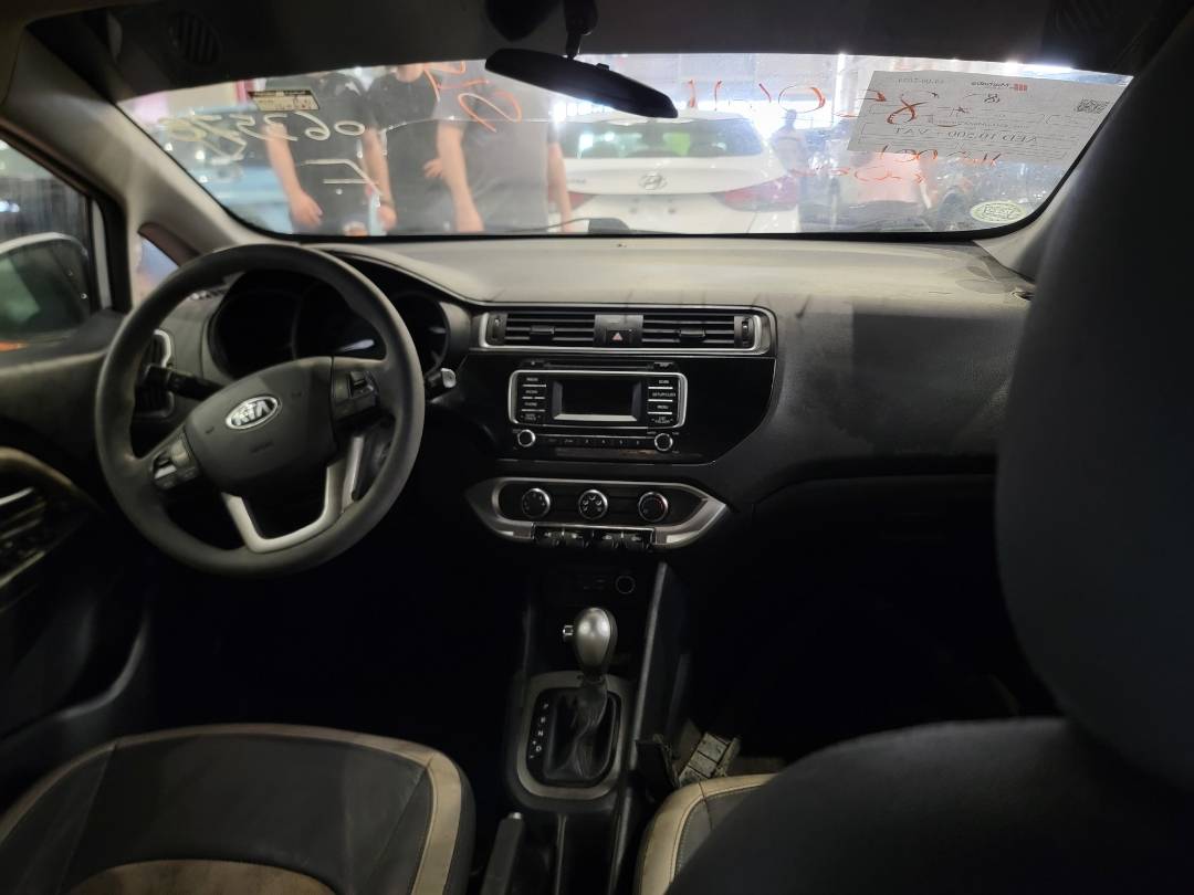 2017 KIA RIO — 160001 Miles — Lot 63578 — Souq - Marhaba Auctions Used Cars - Image 7