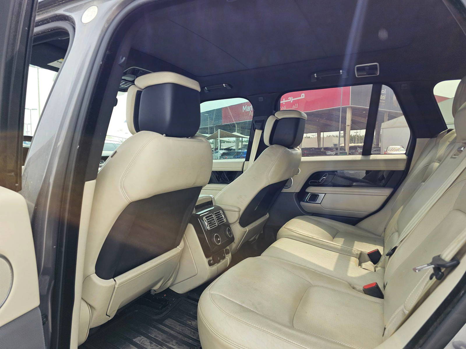2018 LAND ROVER RANGE ROVER SUPERCHARGED — 123916 Miles — Lot RE9JA385131 — Souq - Marhaba Auctions Used Cars - Image 6