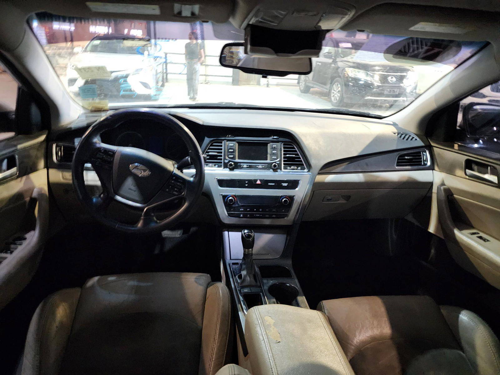 2015 HYUNDAI SONATA — 232039 Miles — Lot 907028 — Al Quoz - Marhaba Auctions Used Cars - Image 8
