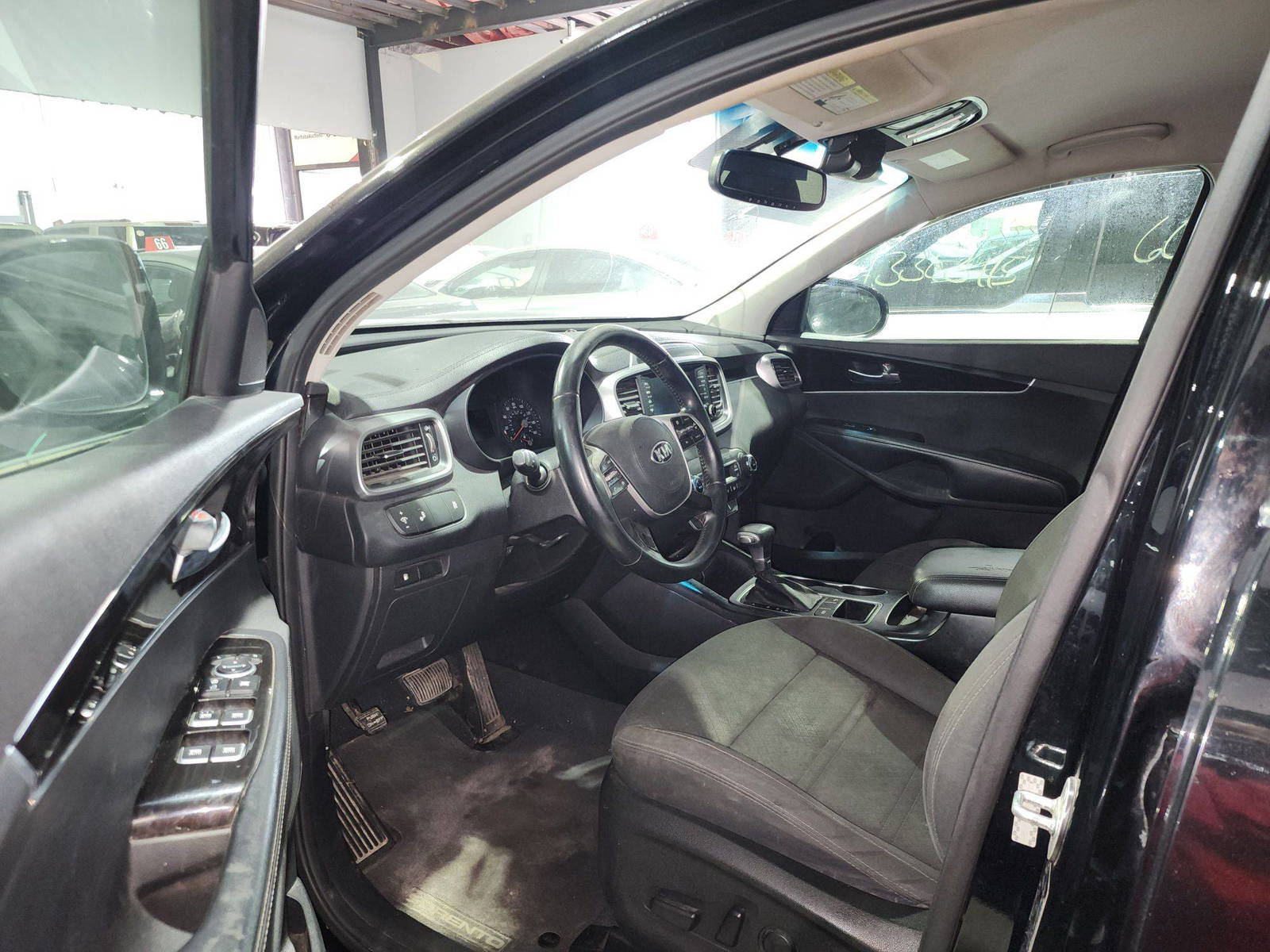 2020 KIA SORENTO — 113635 Miles — Lot G650683 — Al Quoz - Marhaba Auctions Used Cars - Image 5