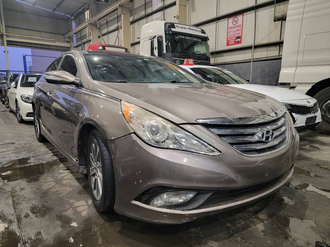 2014 HYUNDAI SONATA — 143708 Miles — Lot EH840146 — Main - Marhaba Auctions Used Cars - Image 4