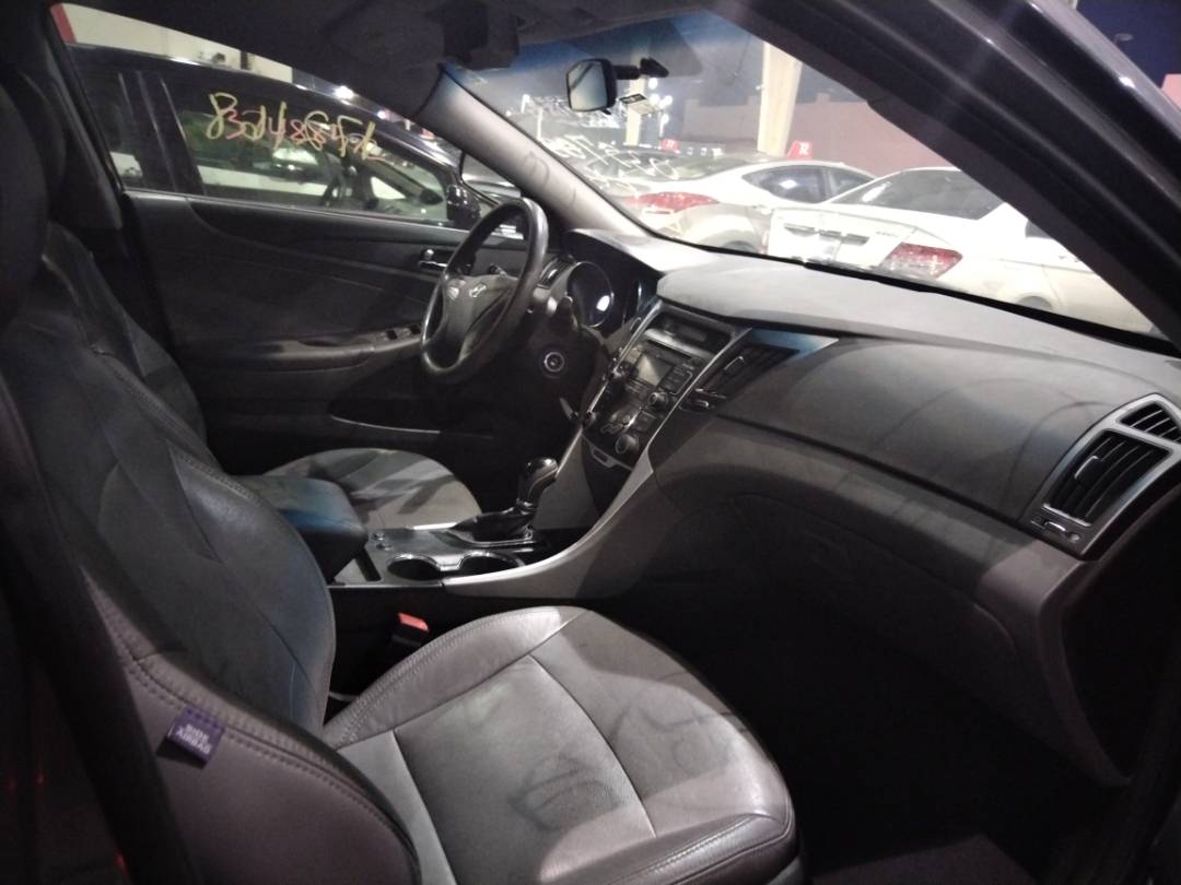 2011 HYUNDAI SONATA — 172168 Miles — Lot 62002263 - Marhaba Auctions Used Cars - Image 5