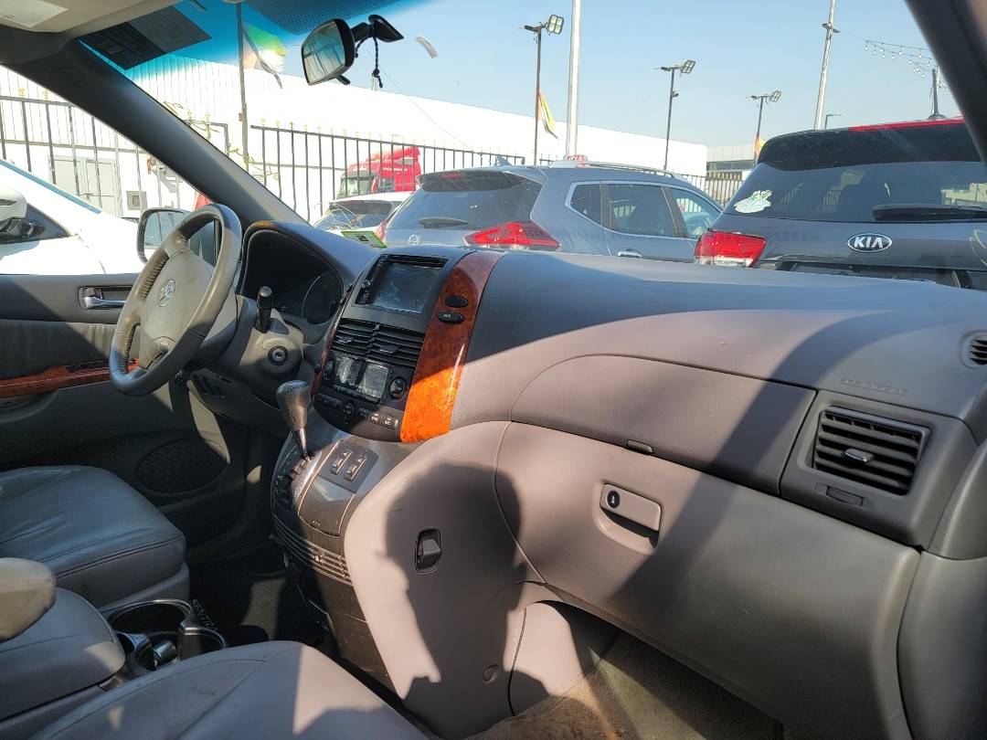 2008 TOYOTA SIENNA — 252870 Miles — Lot S114060 — Main - Marhaba Auctions Used Cars - Image 9