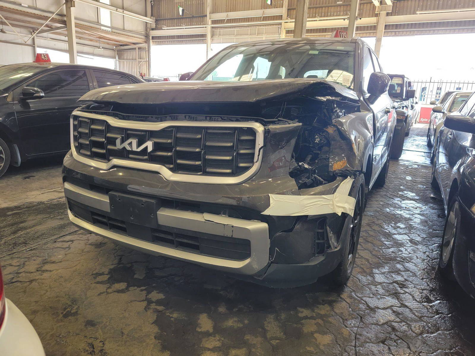 2023 KIA TELLURIDE — sold — 29938 Miles — Lot 80442495 — Main - Marhaba Auctions Used Cars - Image 4
