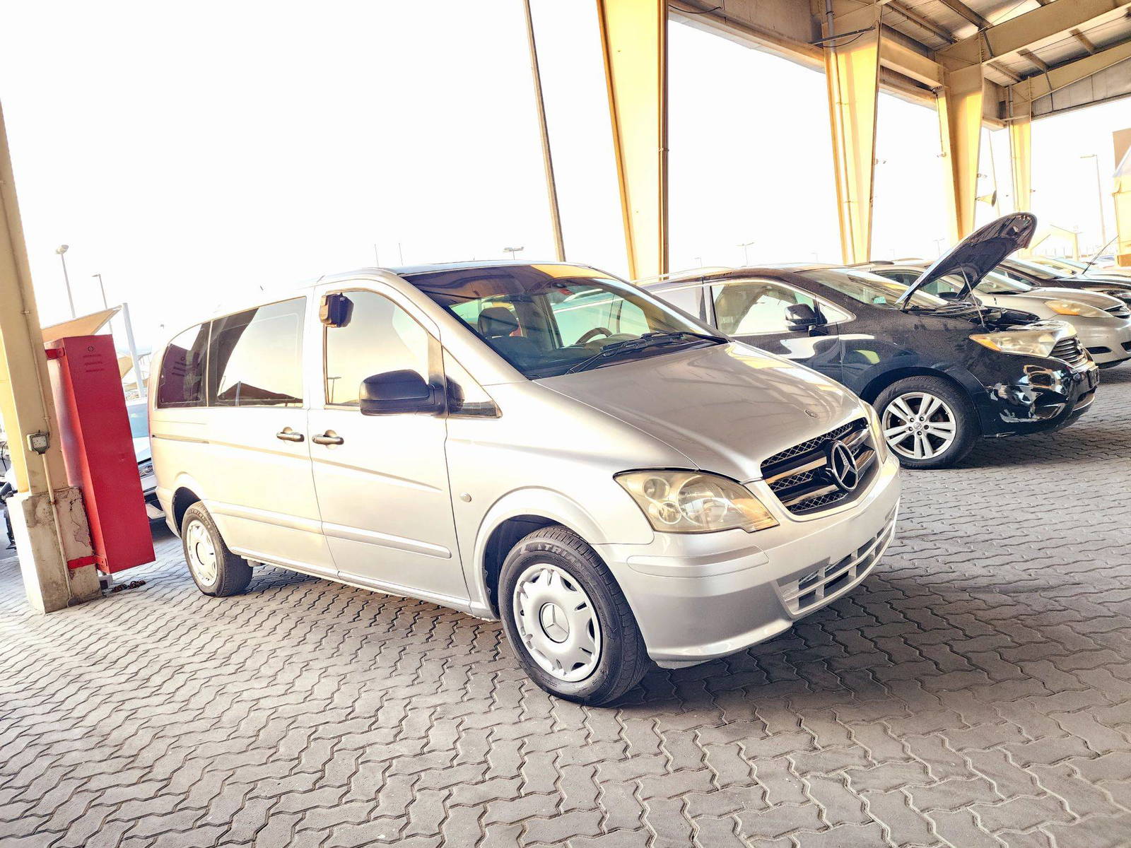 2015 MERCEDES BENZ VITO — 110240 KM — Lot 3912325 — Souq - Marhaba Auctions Used Cars - Image 4