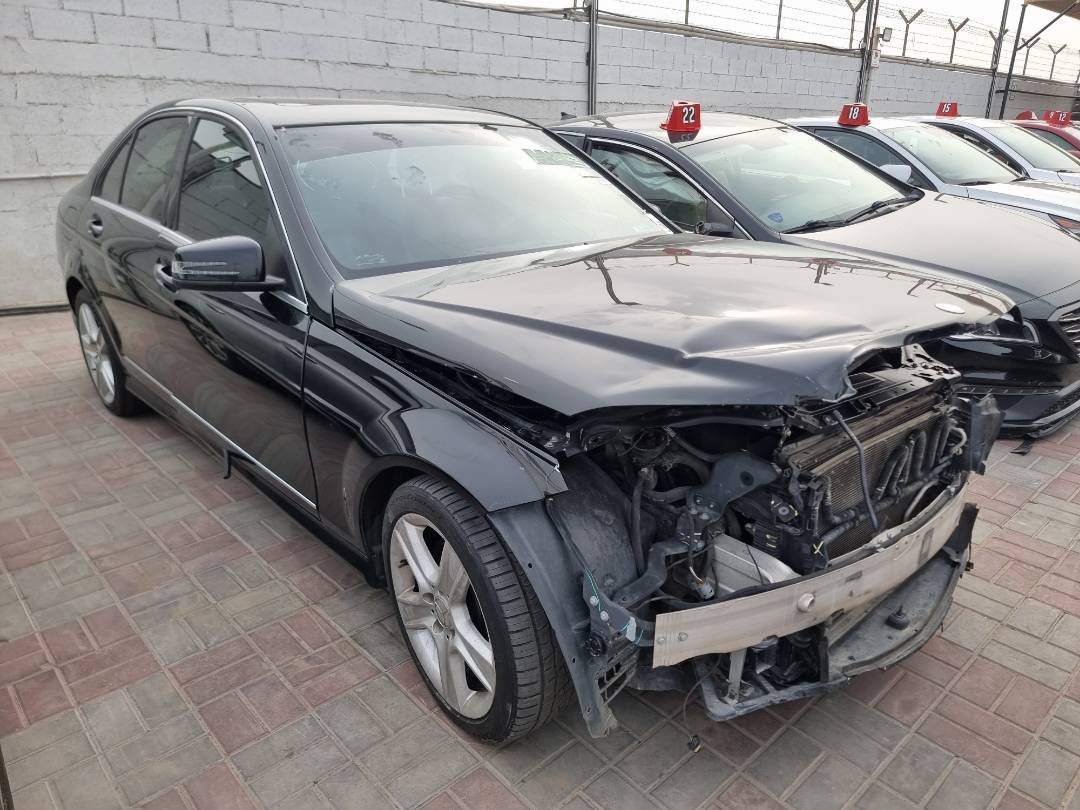 2010 MERCEDES BENZ C300 — 215457 Miles — Lot R104325 — Main - Marhaba Auctions Used Cars - Image 4