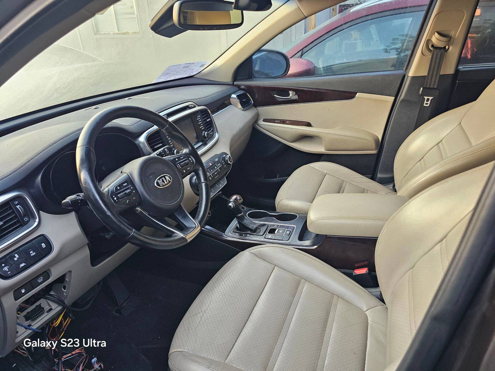 2018 KIA SORENTO — 111391 Miles — Lot 80397725 — Main - Marhaba Auctions Used Cars - Image 8