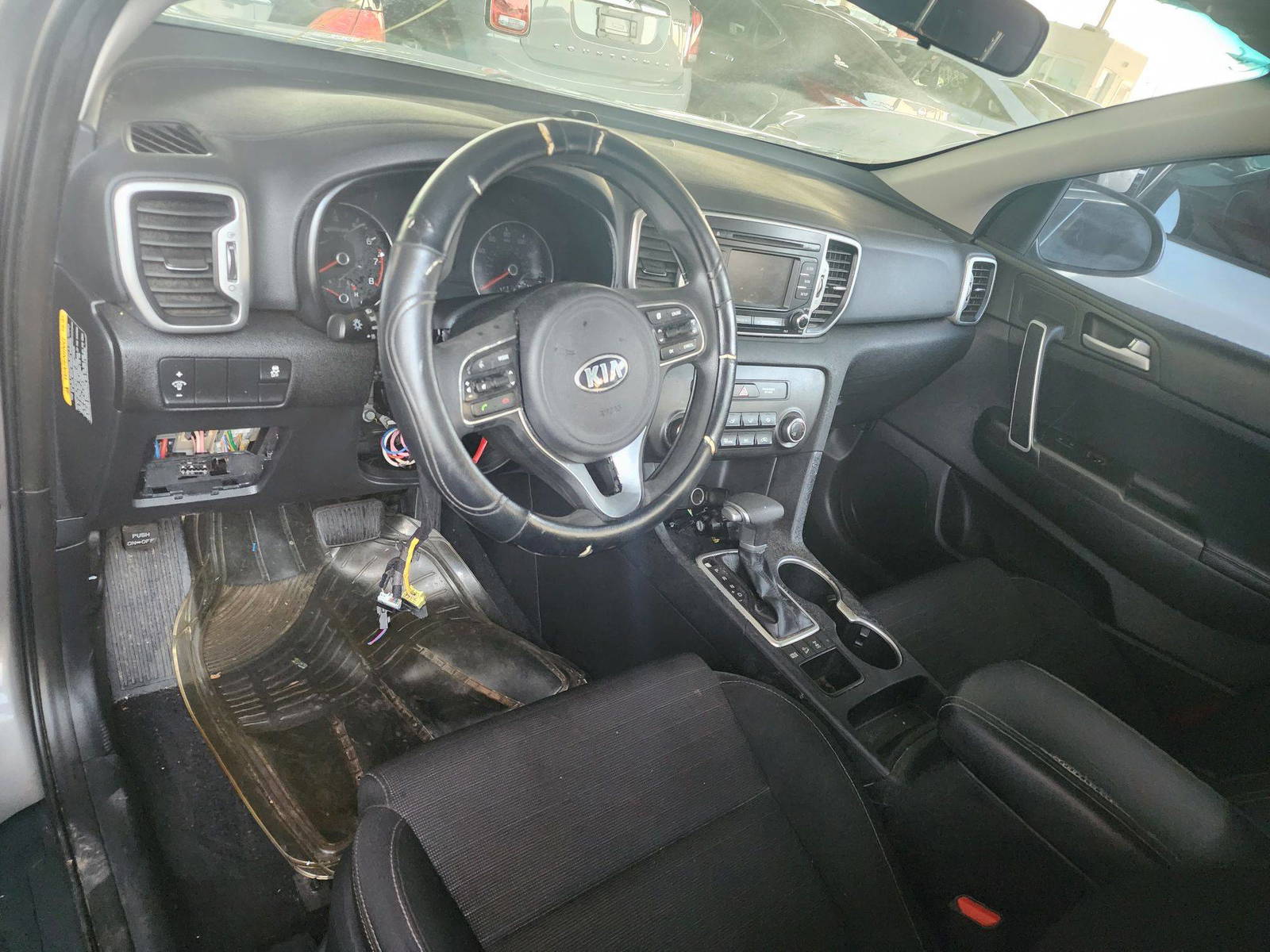 2018 KIA SPORTAGE — 206723 Miles — Lot 63675743 - Marhaba Auctions Used Cars - Image 4
