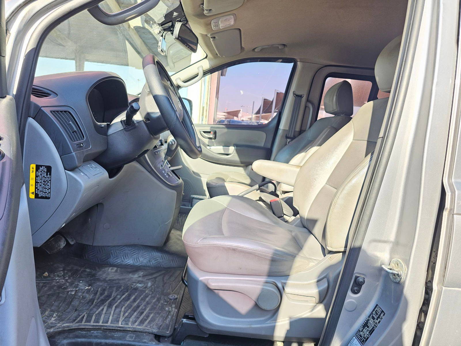 HYUNDAI GRAND STAREX 2016 - Marhaba Auction Used Cars - Image 11