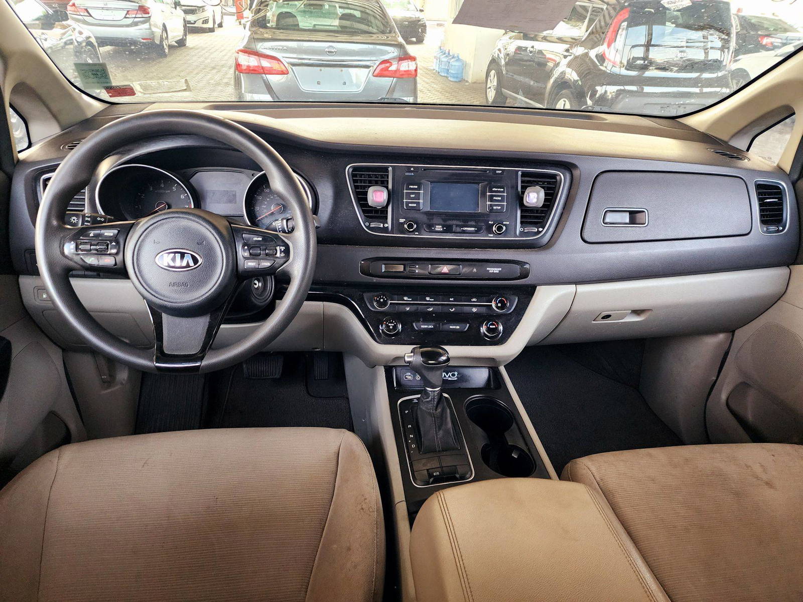 2015 KIA SEDONA — 133669 Miles — Lot 18F6043326 — Souq - Marhaba Auctions Used Cars - Image 8