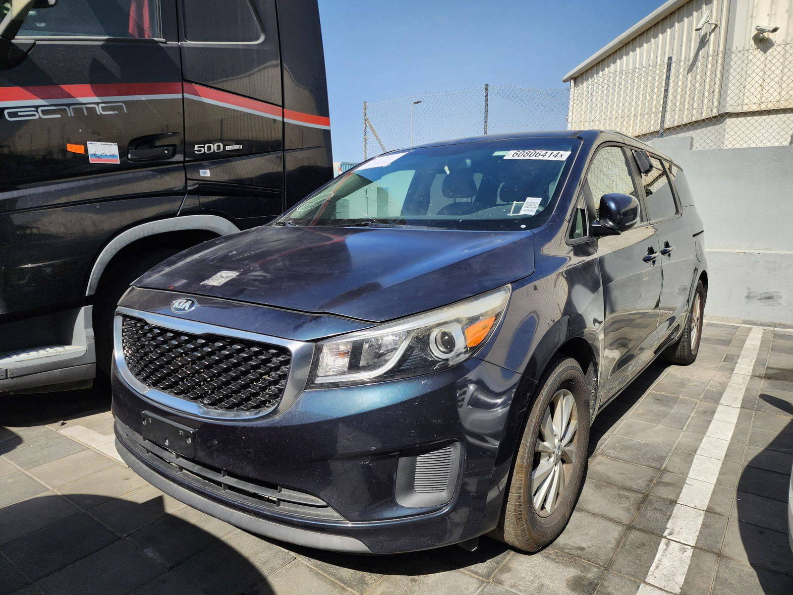 2016 KIA SEDONA — 186854 Miles — Lot 119496 — Al Quoz - Marhaba Auctions Used Cars - Image 3