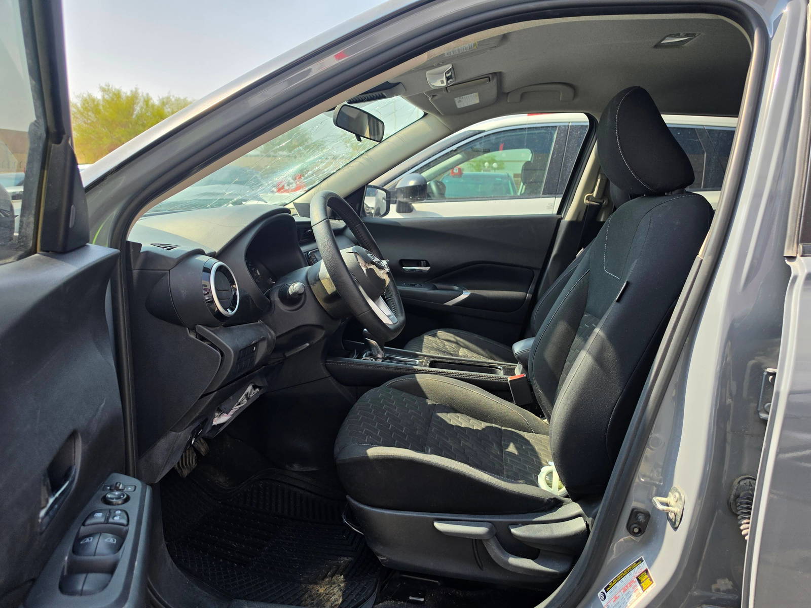 2022 NISSAN KICKS — 49069 KM — Lot 90309645 - Marhaba Auctions Used Cars - Image 6