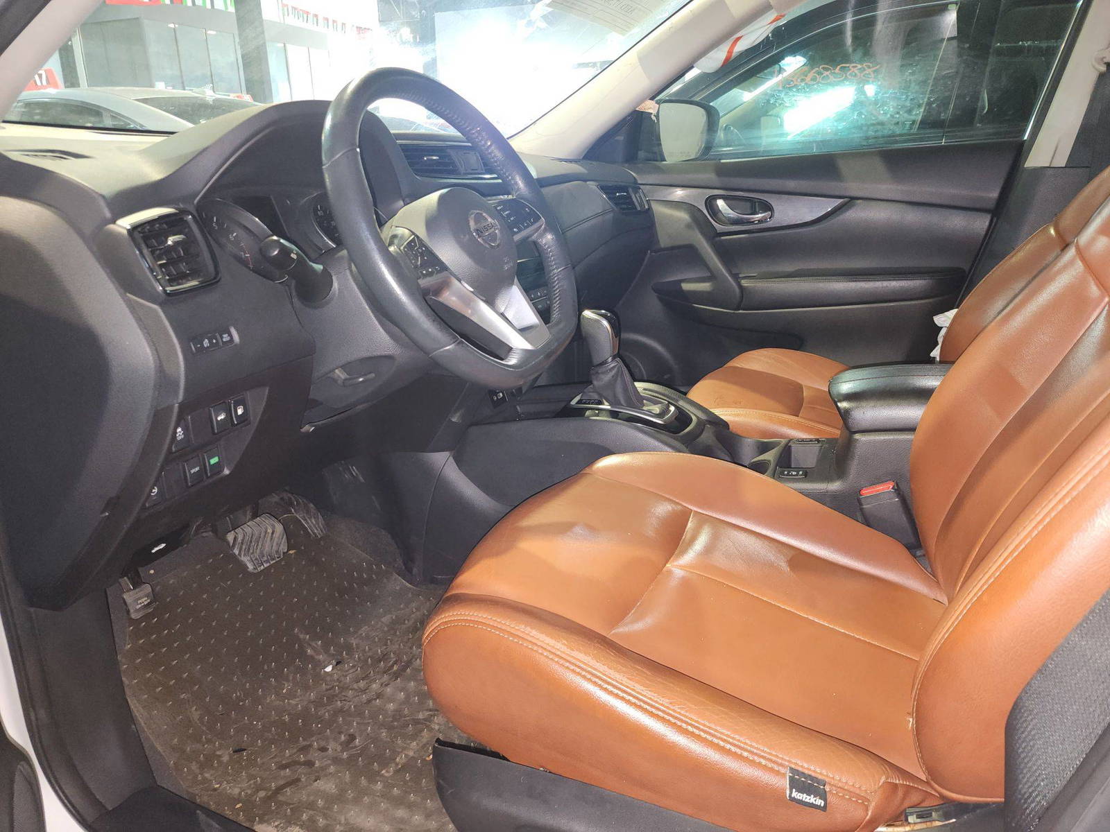 NISSAN ROGUE 2018 - Marhaba Auction Used Cars - Image 9