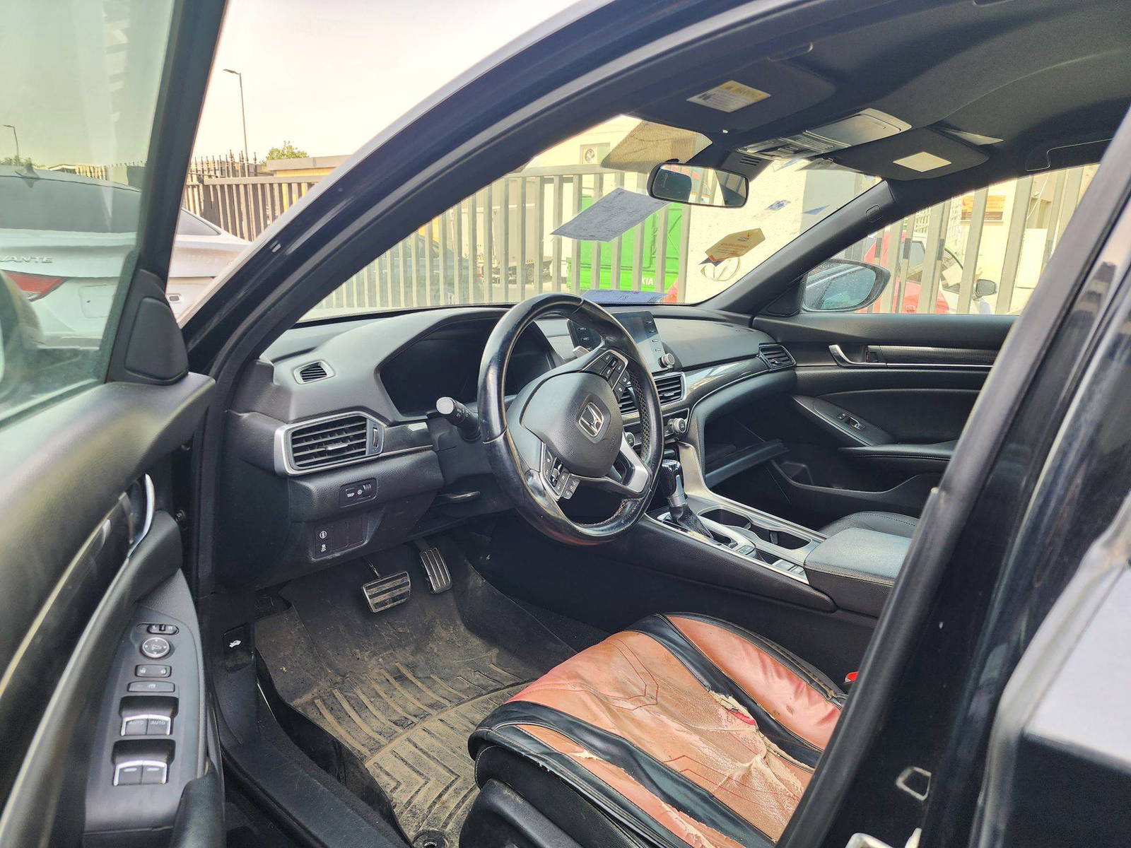 HONDA ACCORD 2019 - Marhaba Auction Used Cars - Image 9