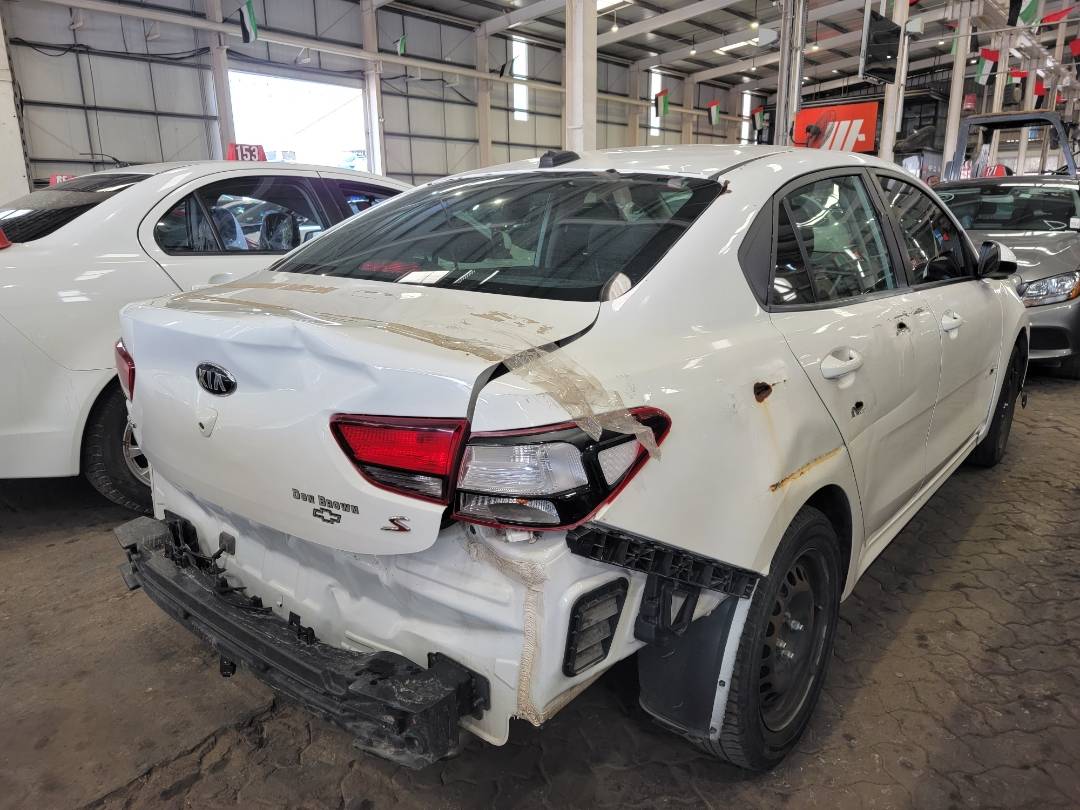 2019 KIA RIO — 101900 Miles — Lot 75463913 — Souq - Marhaba Auctions Used Cars - Image 5