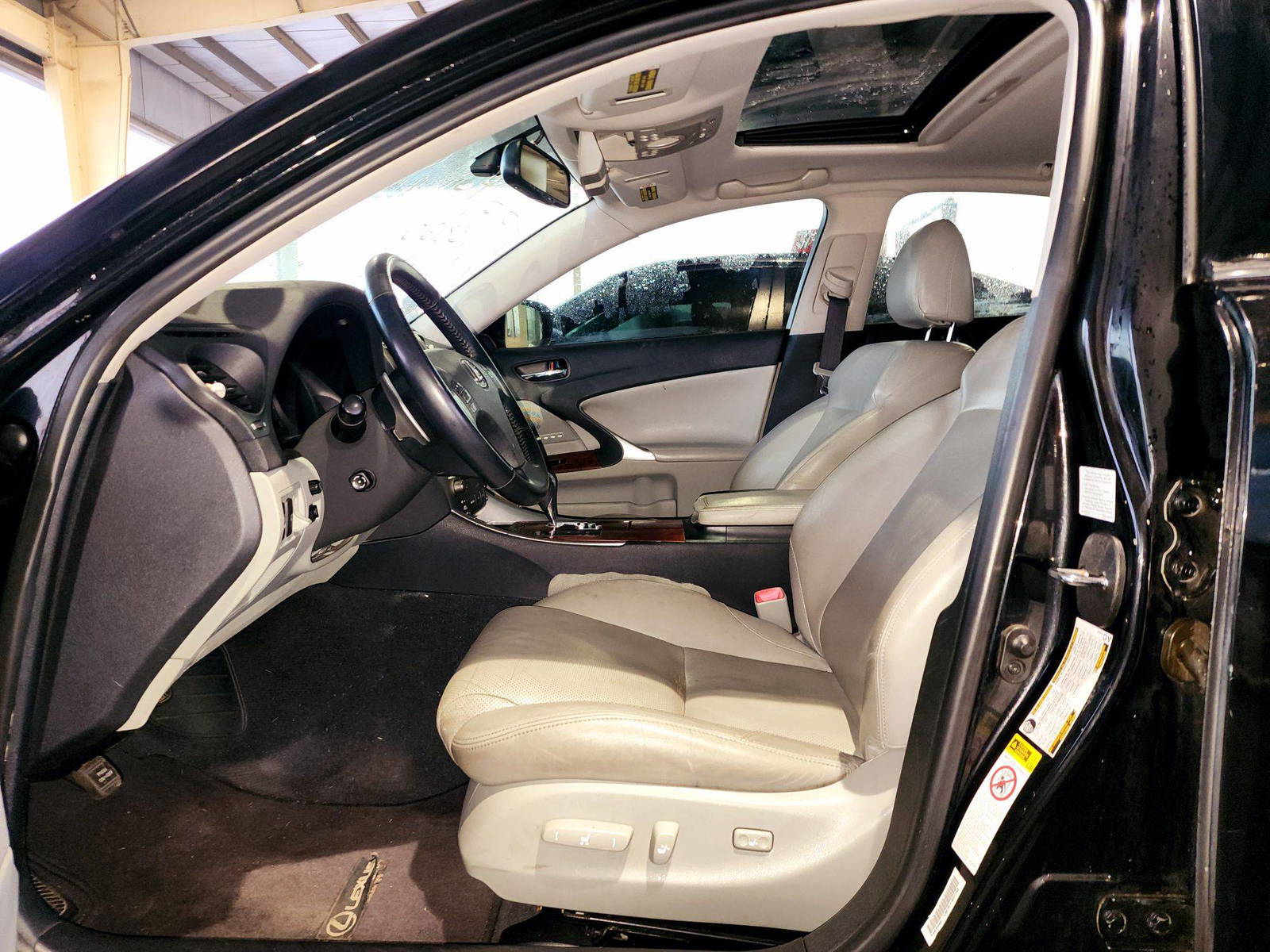 2008 LEXUS IS 250 — 178013 Miles — Lot X82022145 — Souq - Marhaba Auctions Used Cars - Image 9