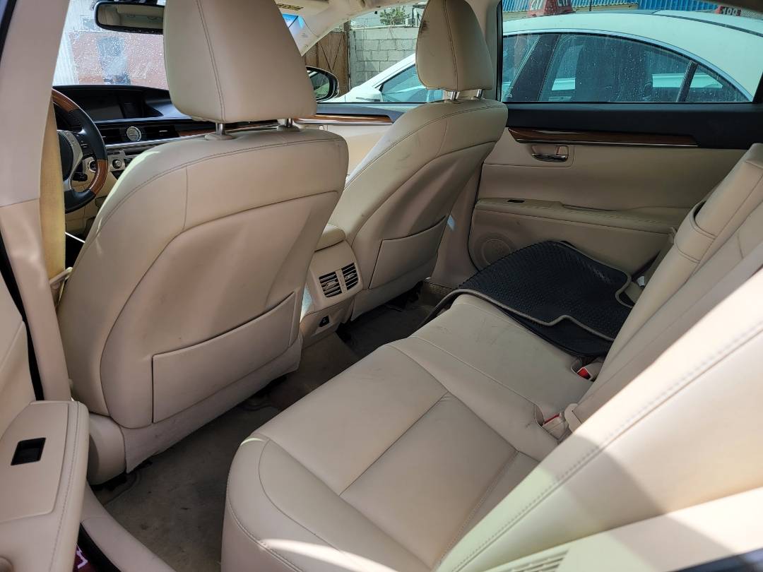 2013 LEXUS ES 300H — 119907 Miles — Lot 8D2034373 — Souq - Marhaba Auctions Used Cars - Image 6