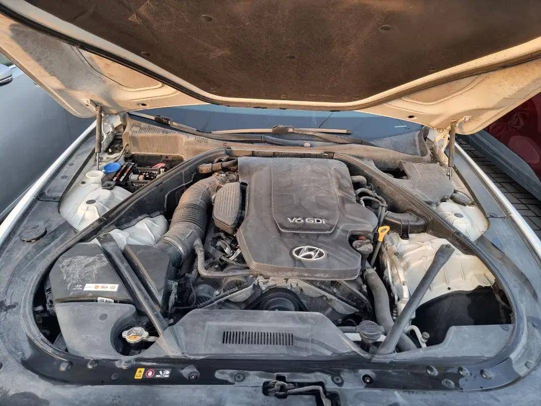 HYUNDAI GENESIS 2015 - Marhaba Auction Used Cars - Image 11