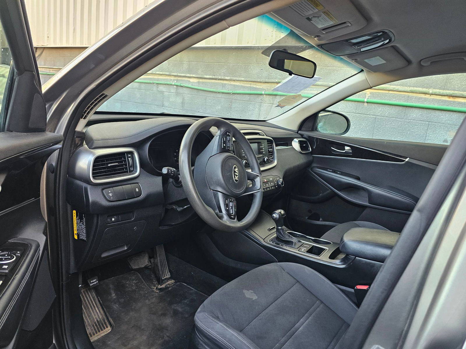 KIA SORENTO 2017 - Marhaba Auction Used Cars - Image 8