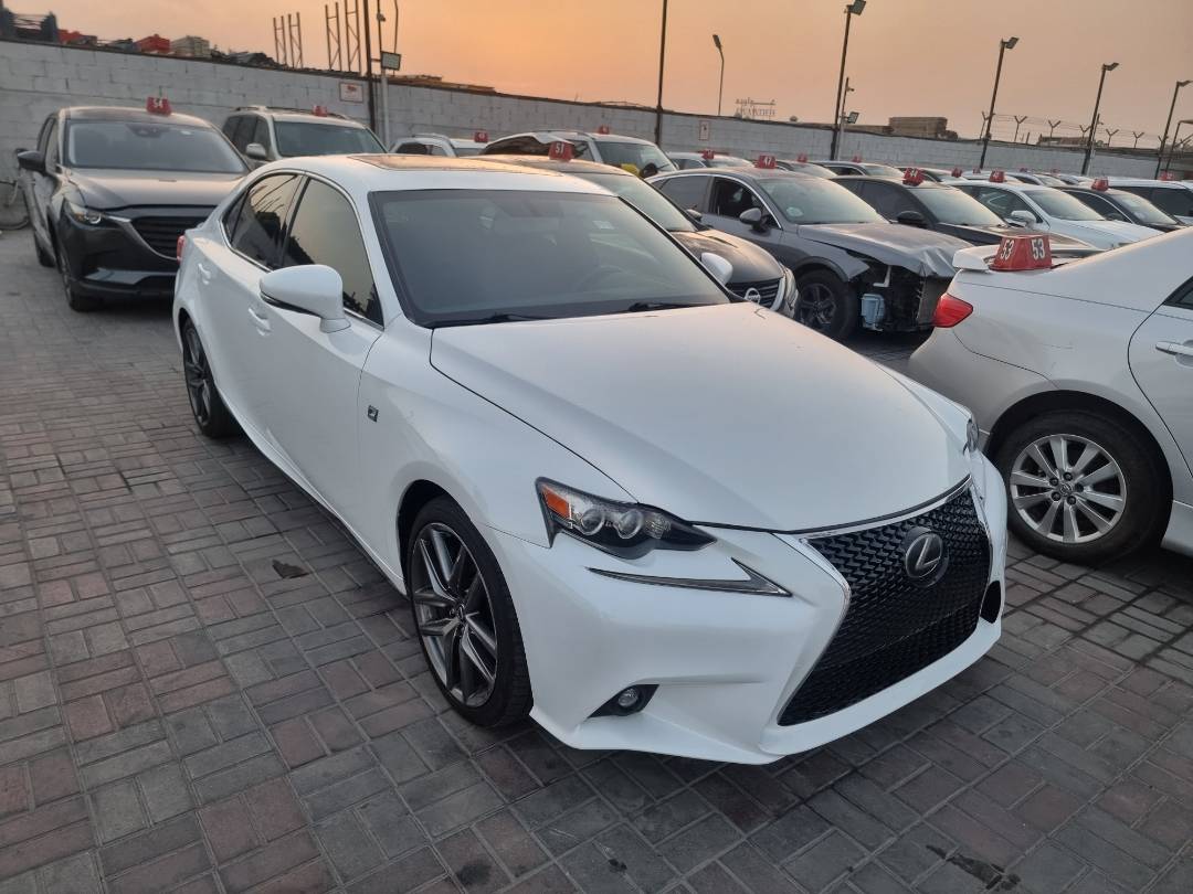 LEXUS IS 200T 2016 view 2