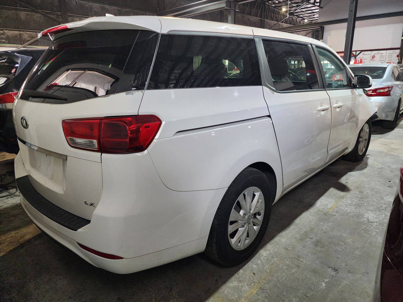 2017 KIA SEDONA — 174840 Miles — Lot 42137096 — Al Quoz - Marhaba Auctions Used Cars - Image 6