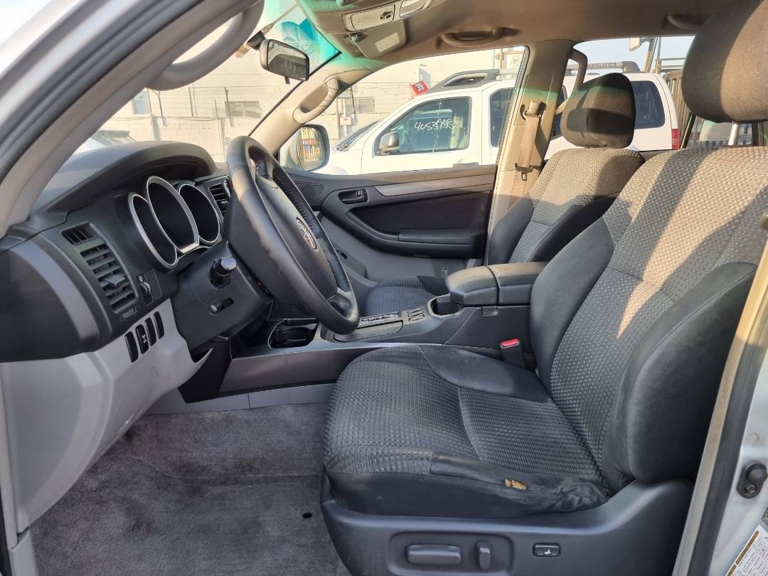 2006 TOYOTA 4RUNNER SR5 — 284692 Miles — Lot 82773 — Ind. 12 - Marhaba Auctions Used Cars - Image 6